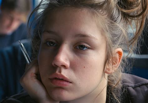 film blue is the warmest colour|blue is the warmedt color.